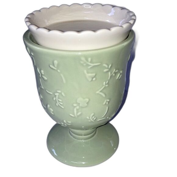 HALLMARK Moments of Beauty Tart Candle Warmer Ceramic Green White 7 inches - Picture 1 of 9